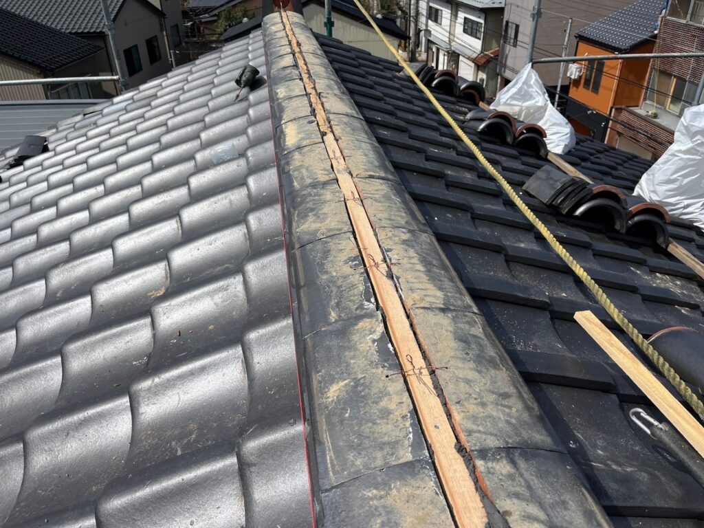 瓦屋根葺き直し工事