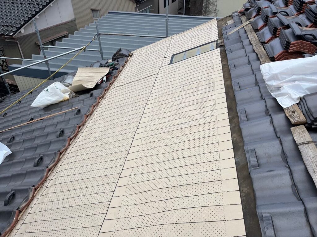 瓦屋根葺き直し工事