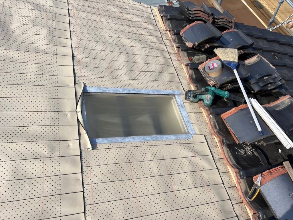 瓦屋根葺き直し工事