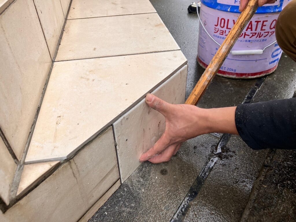 タイル張替え工事